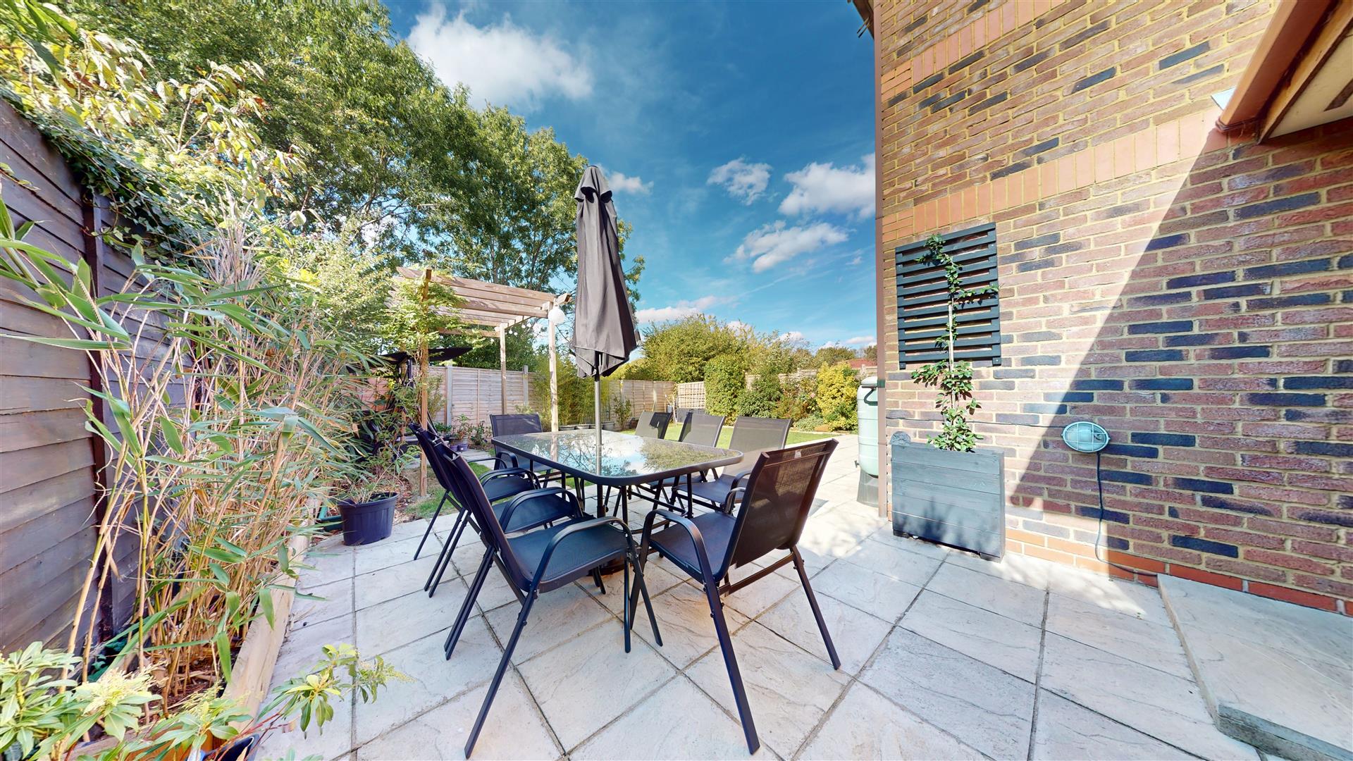 Tatling Grove, Walnut Tree, Milton Keynes